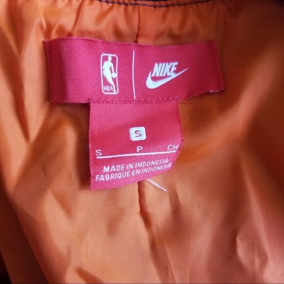 Limited Edition NIKE NBA NY knicks blue jacket S - Picture 9 of 9